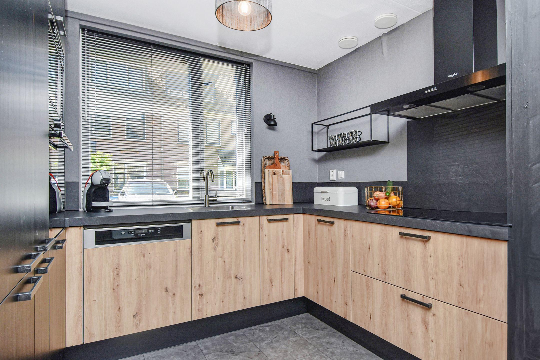 Foto 3 van Anna van Saksenstraat 34