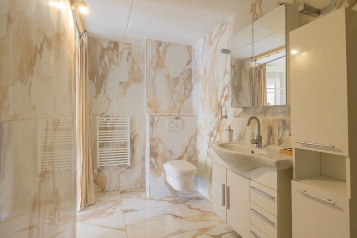 Photo 5 of Sara Roosstraat 2