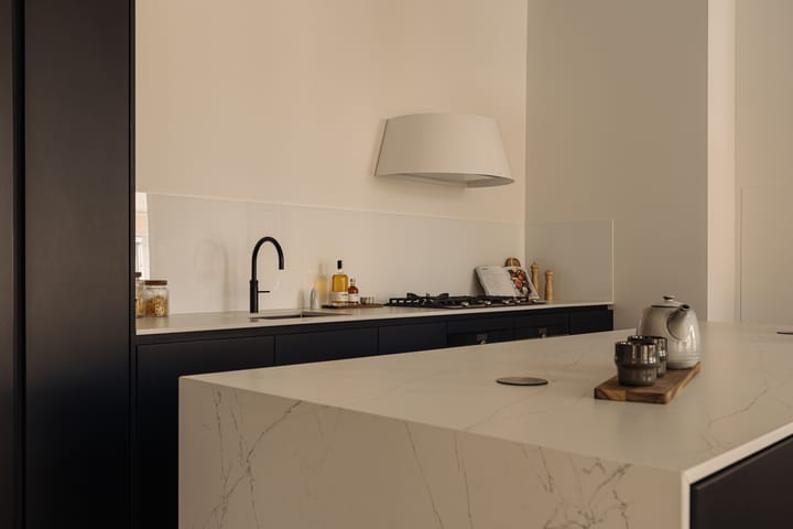 Photo 16 of Van Baerlestraat 148-2