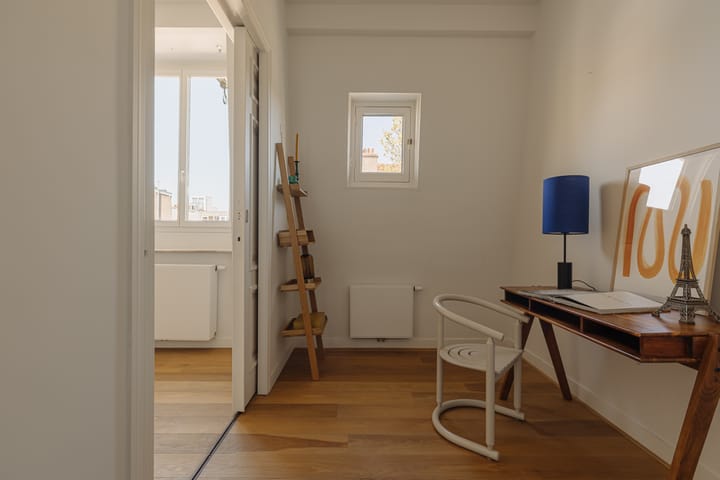 Photo 23 of Van Baerlestraat 148-2