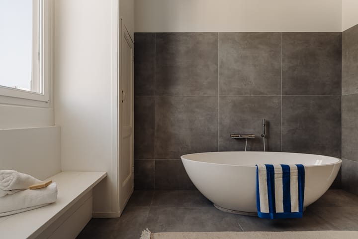 Photo 25 of Van Baerlestraat 148-2