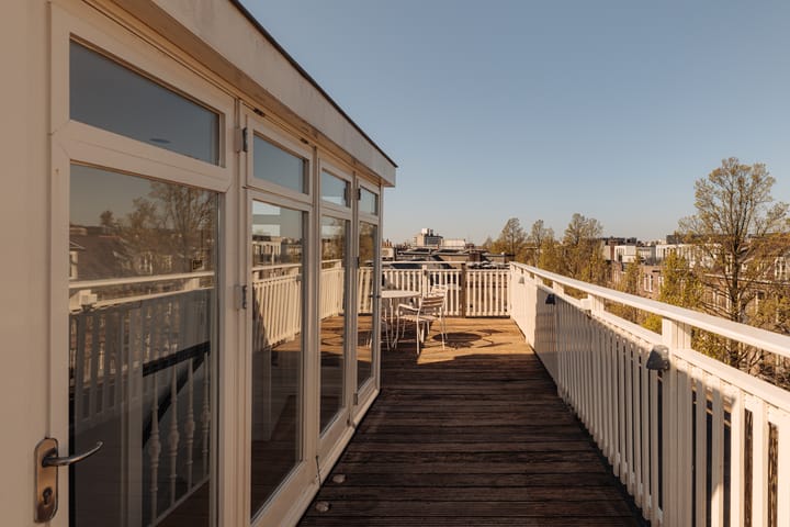 Photo 35 of Van Baerlestraat 148-2