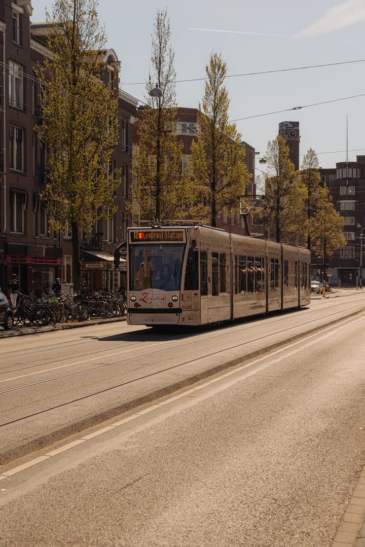 Photo 38 of Van Baerlestraat 148-2