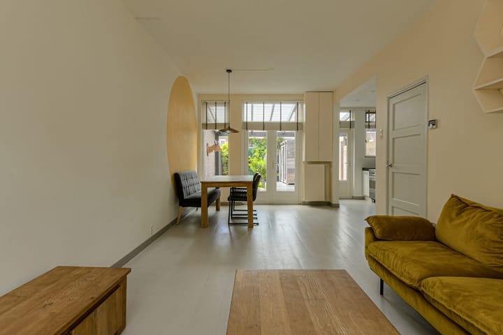 Photo 2 of Vuchtstraat 81