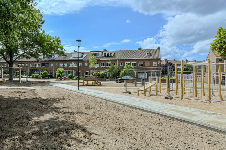 Photo 4 of Vuchtstraat 81