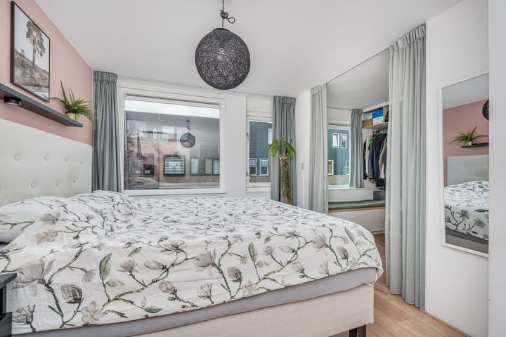 Foto 24 van Piraeuserf 12