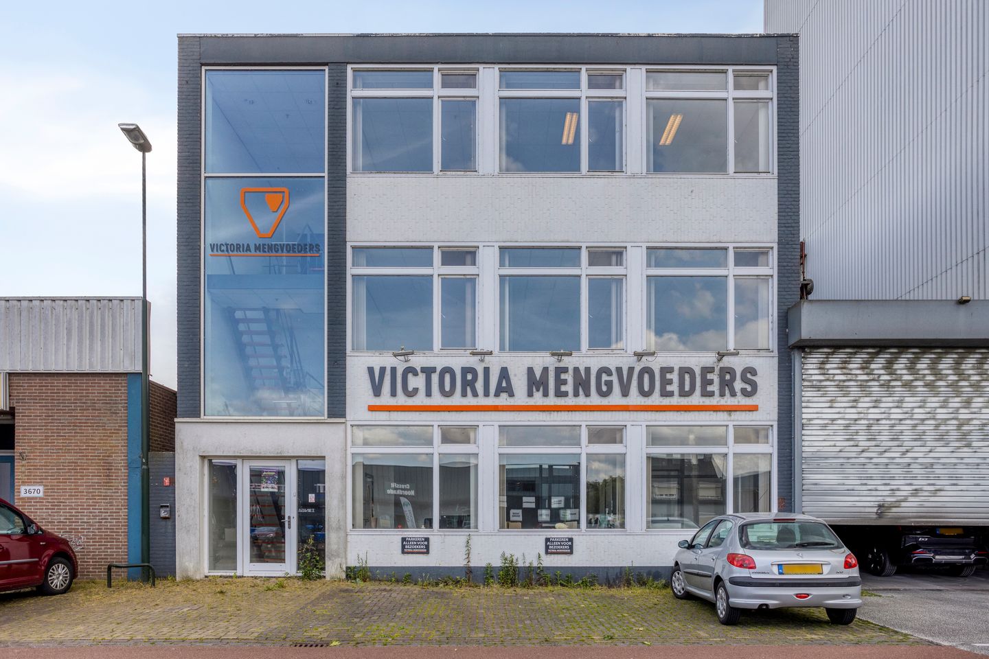 Bekijk foto 1 van Zuidkade 10