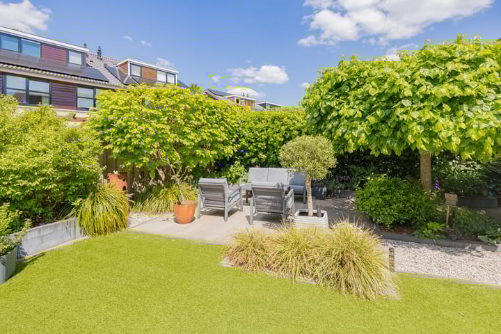 Photo 41 of Kroeskarperlaan 34