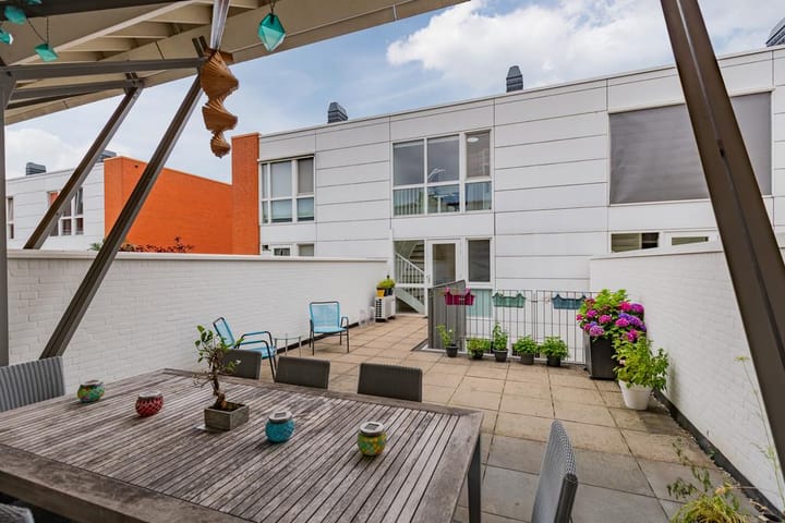 Photo 3 of Charlotte van Bourbonhof 47