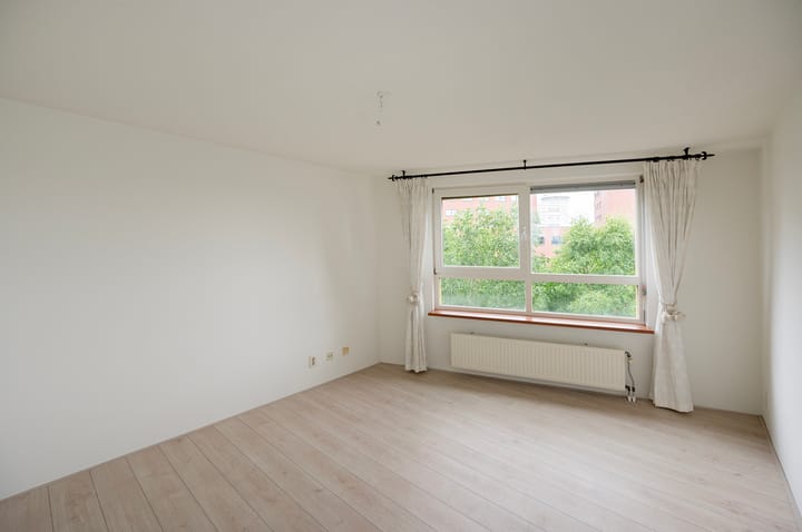 Foto 9 van Marga Klompéhof 73