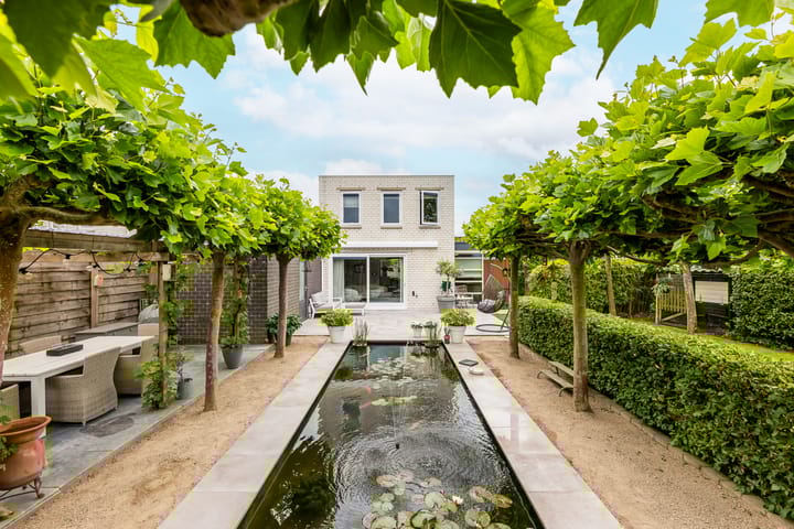 Foto 6 van Nienke van Hichtumlaan 7