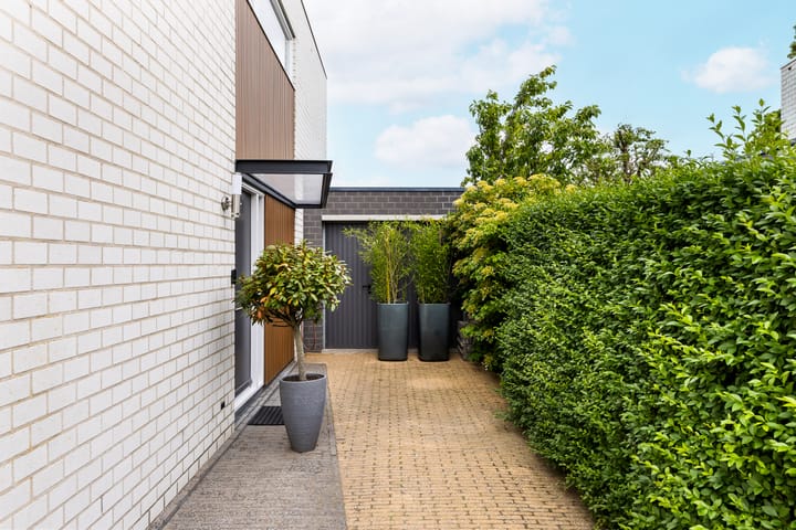 Foto 8 van Nienke van Hichtumlaan 7