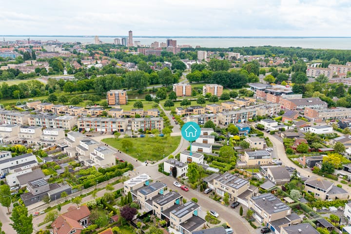 Foto 2 van Nienke van Hichtumlaan 7