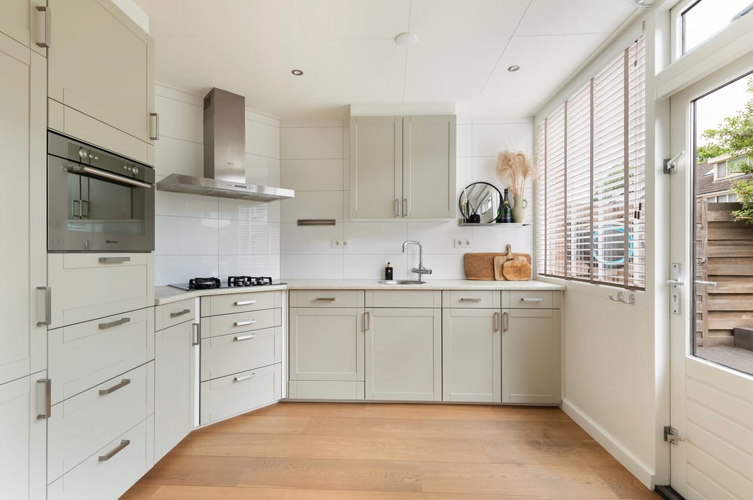 Photo 8 of Zwaluwstraat 30