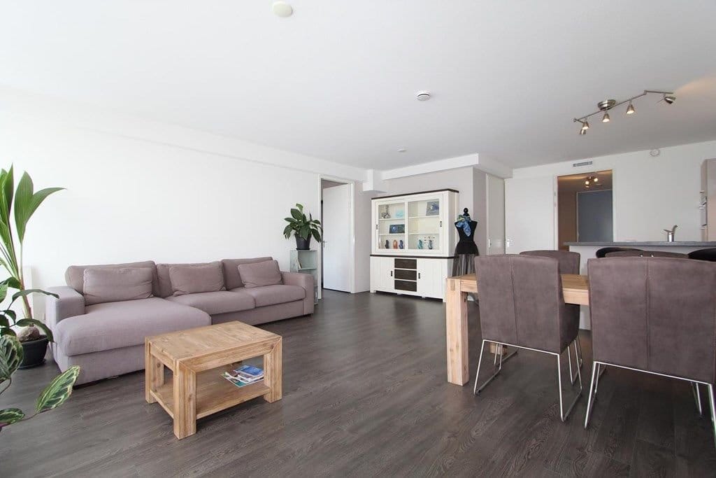 Foto 1 van Raadhuisplein 258