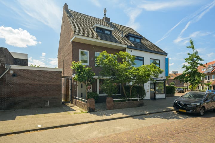 Foto 1 van Pastoor Pottersplein 46