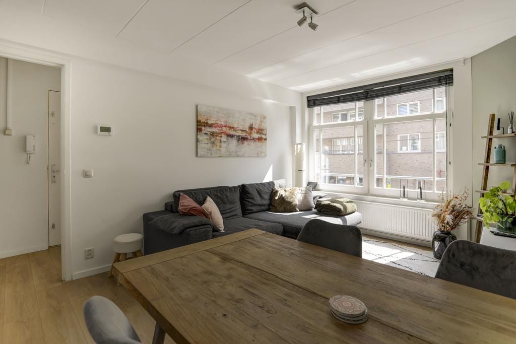 Photo 4 of Lekstraat 56-1