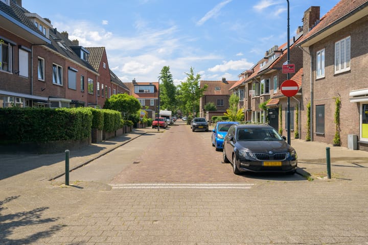 Foto 71 van Pastoor Pottersplein 46