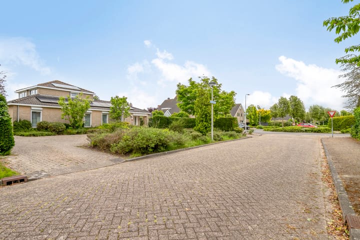 Foto 4 van Montanusstraat 2