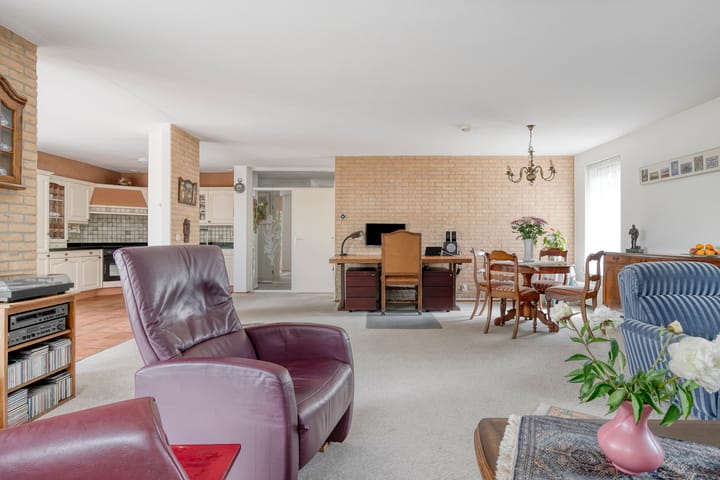 Foto 8 van Montanusstraat 2