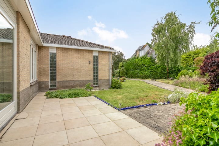 Foto 37 van Montanusstraat 2