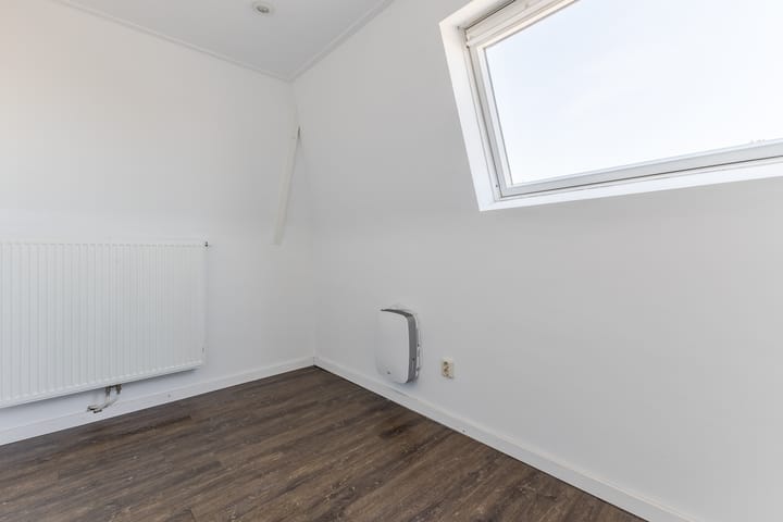 Foto 24 van Kennemerstraatweg 182