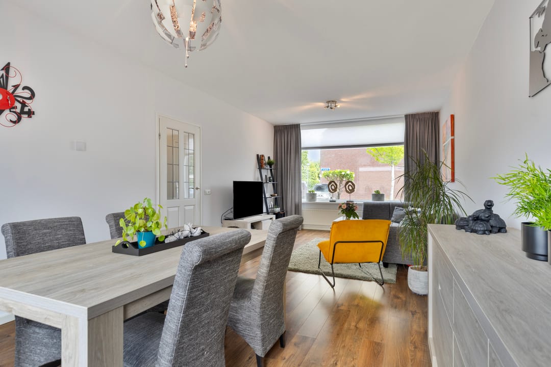 Foto 11 van Dillenburglaan 12