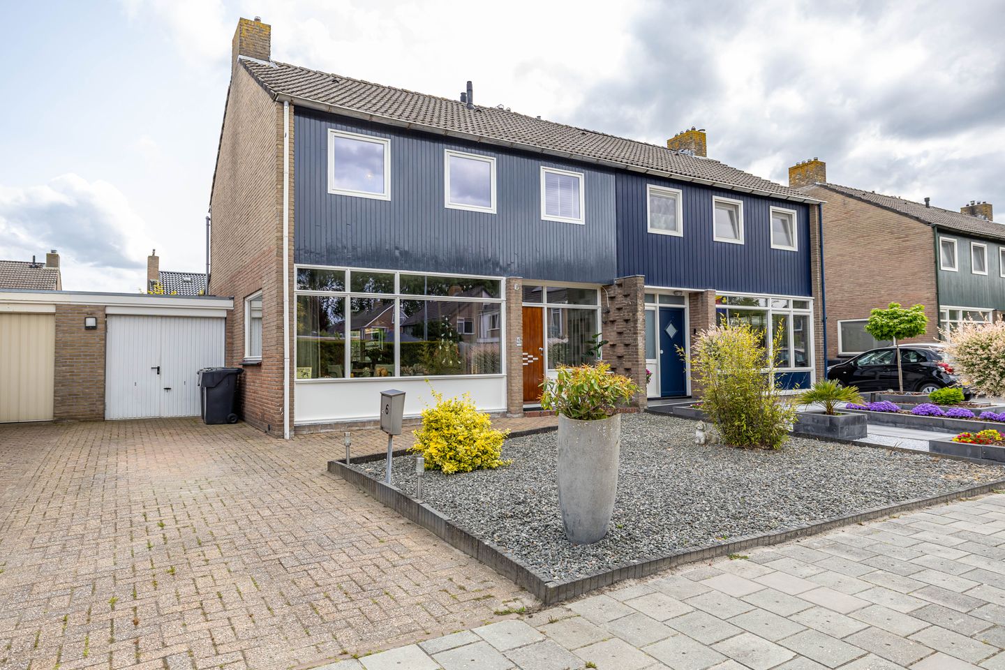 Foto 1 van Mondsteen 6