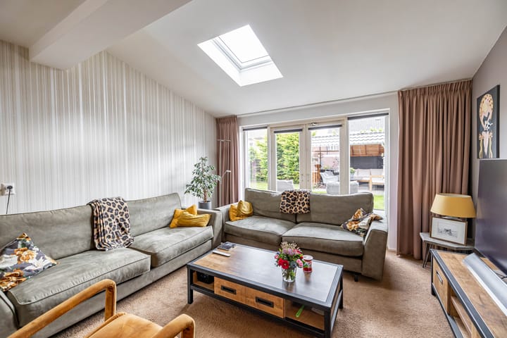 Foto 8 van Mondsteen 6