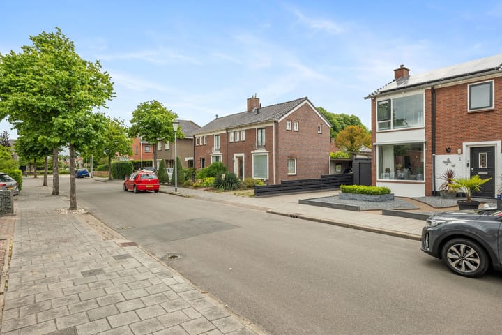 Foto 35 van M. Hardenbergstraat 9