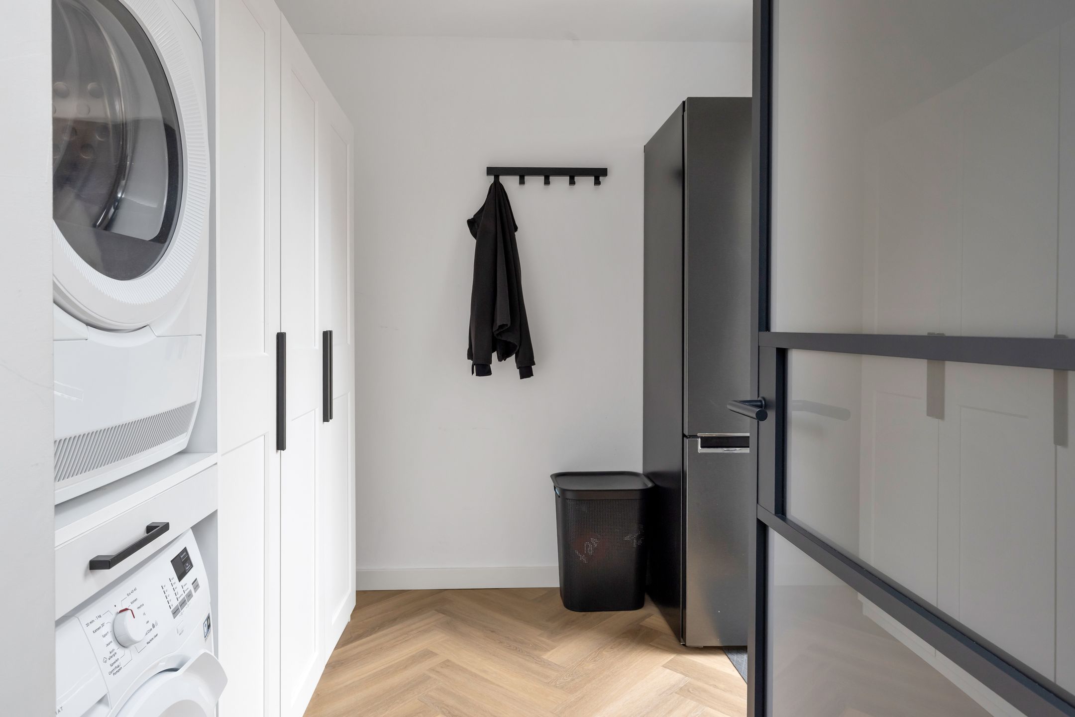 Photo 18 of Irenestraat 3