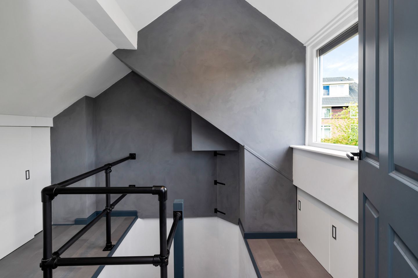 Photo 29 of Irenestraat 3