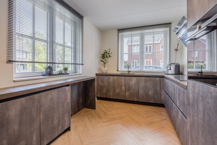 Foto 5 van Vierasser 100