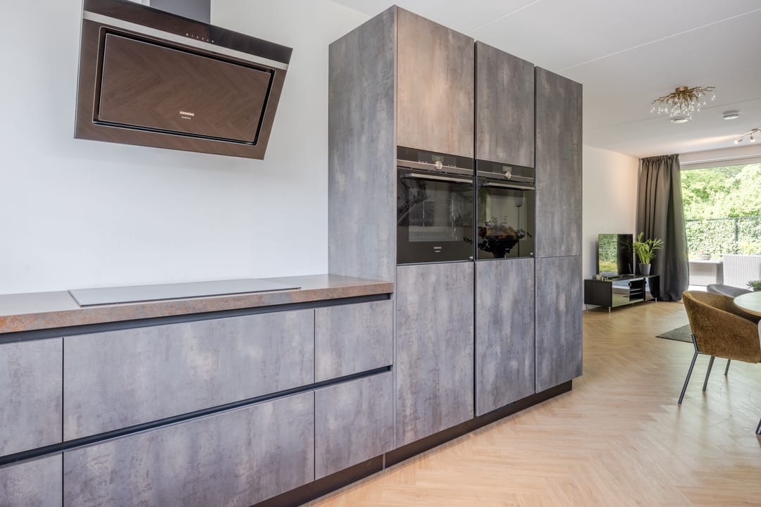 Foto 7 van Vierasser 100