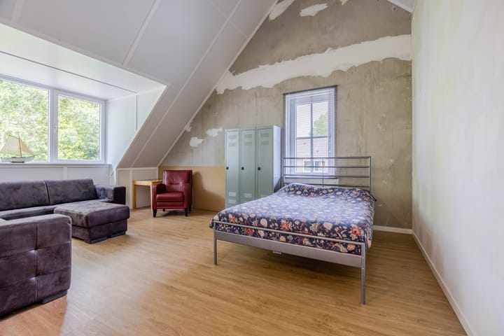 Foto 18 van Vierasser 100