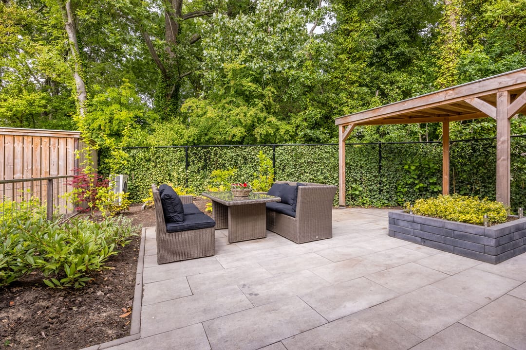 Foto 26 van Vierasser 100