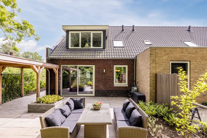 Foto 29 van Vierasser 100