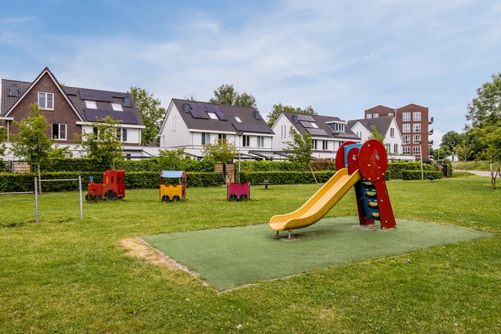 Foto 33 van Vierasser 100