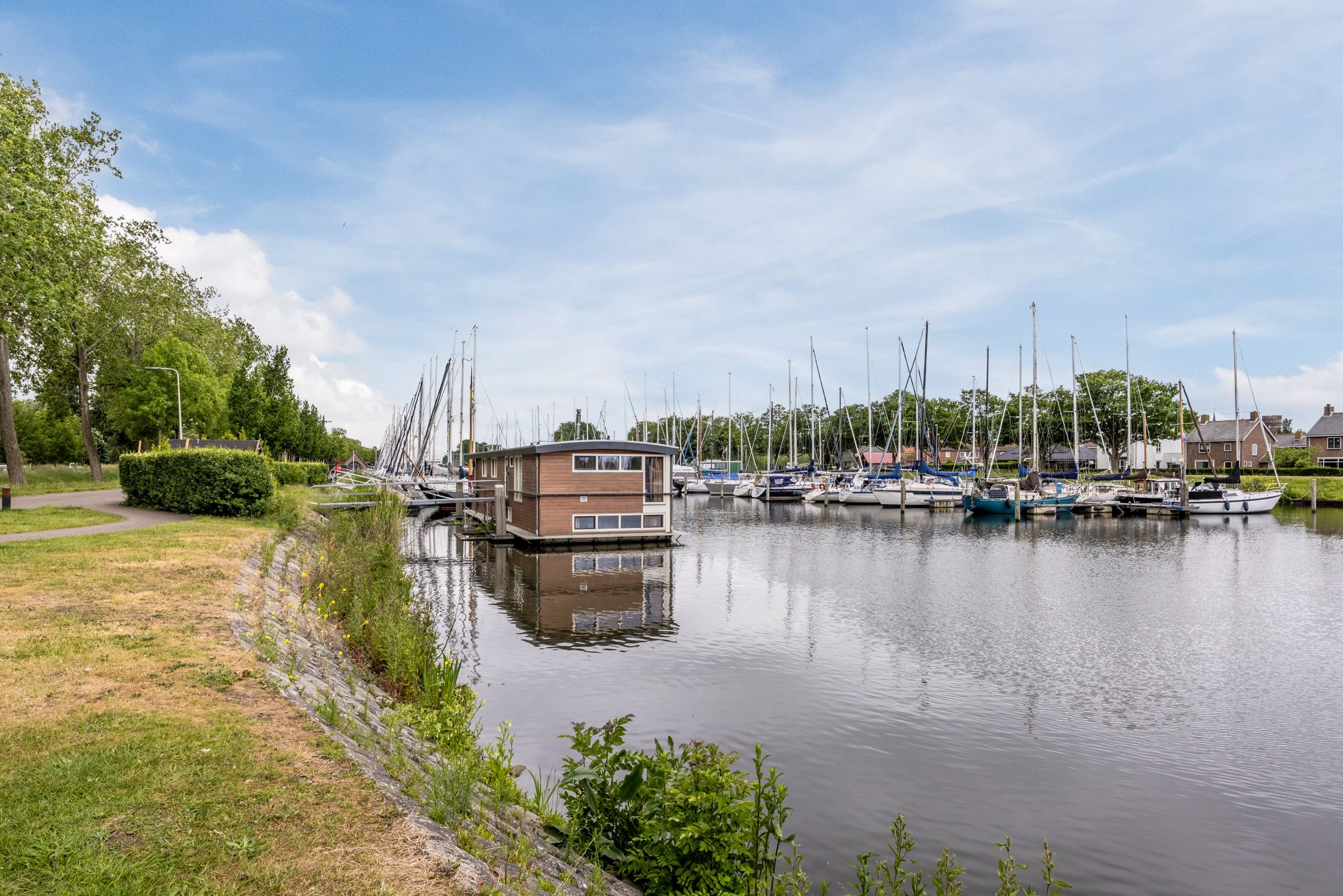 Foto 36 van Vierasser 100