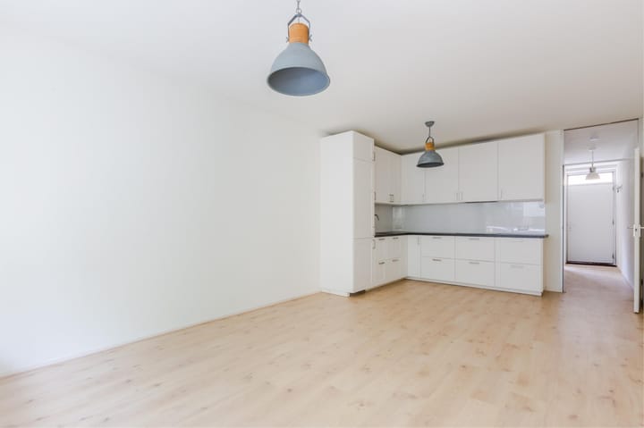 Foto 8 van Eemnesserweg 7-A11