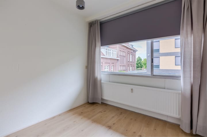 Foto 12 van Eemnesserweg 7-A11