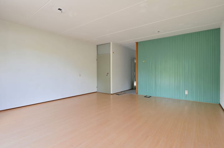 Photo 9 of Weerestein 34