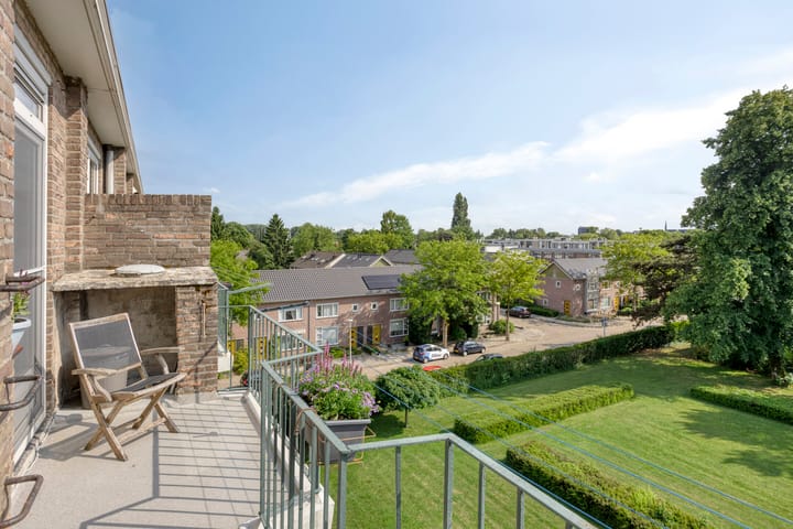 Foto 34 van Hertog Jan I Laan 48