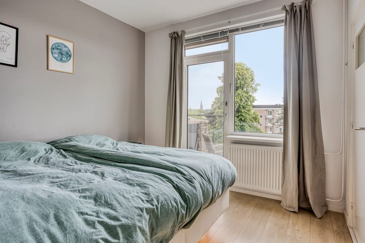 Foto 28 van Hertog Jan I Laan 48