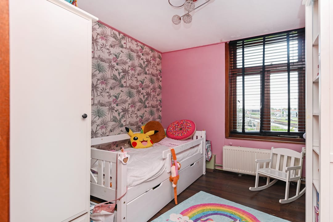 Photo 13 of Bloemenstraat 3