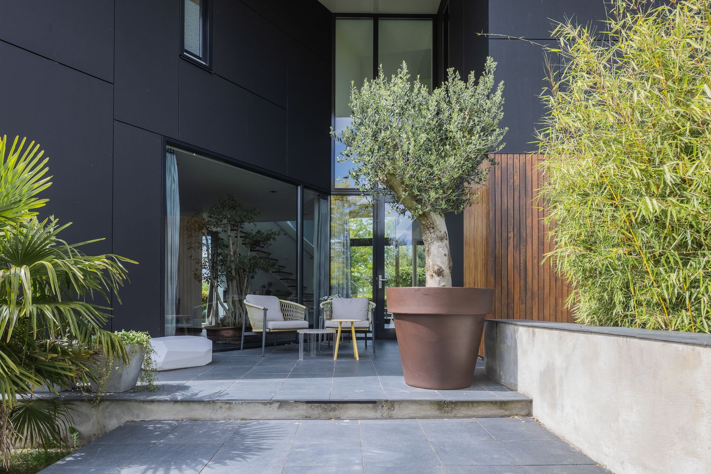 Photo 44 of Laan van de 17e september 4