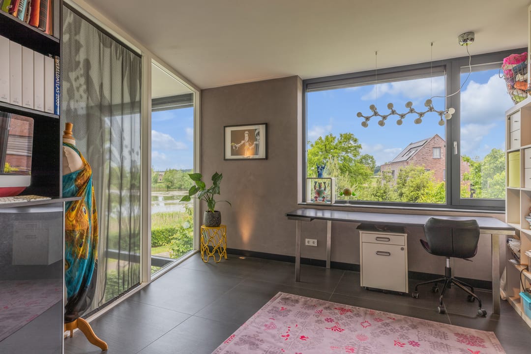 Photo 58 of Laan van de 17e september 4