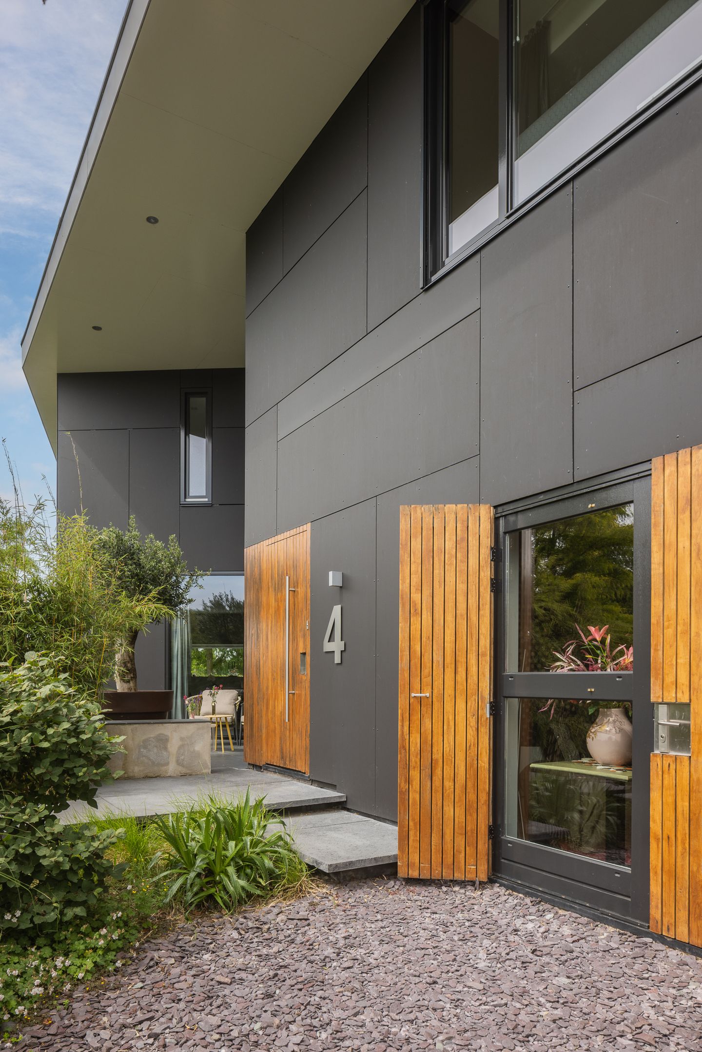 Photo 70 of Laan van de 17e september 4