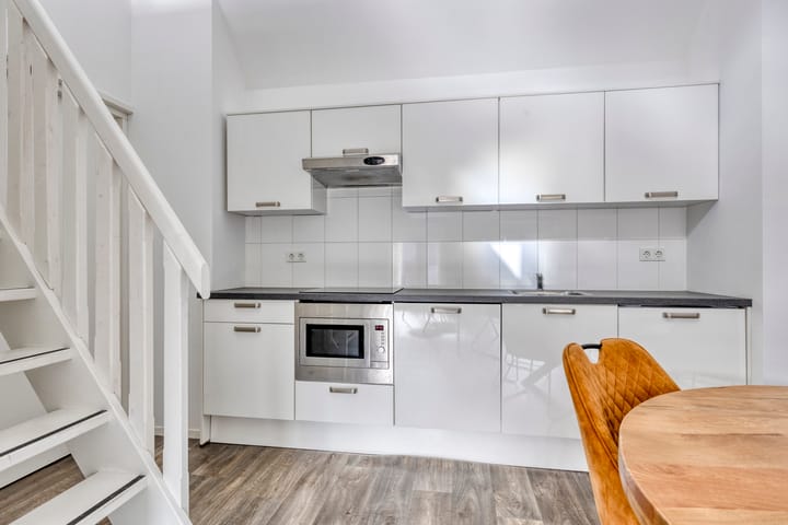 Photo 6 of Ubbo Emmiusstraat 23