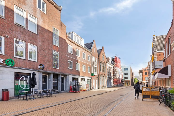 Photo 15 of Ubbo Emmiusstraat 23